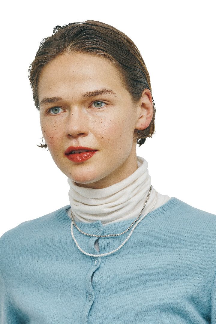 身につけるだけで一気に上品に。デートの時に纏いたいアクセサリー7選