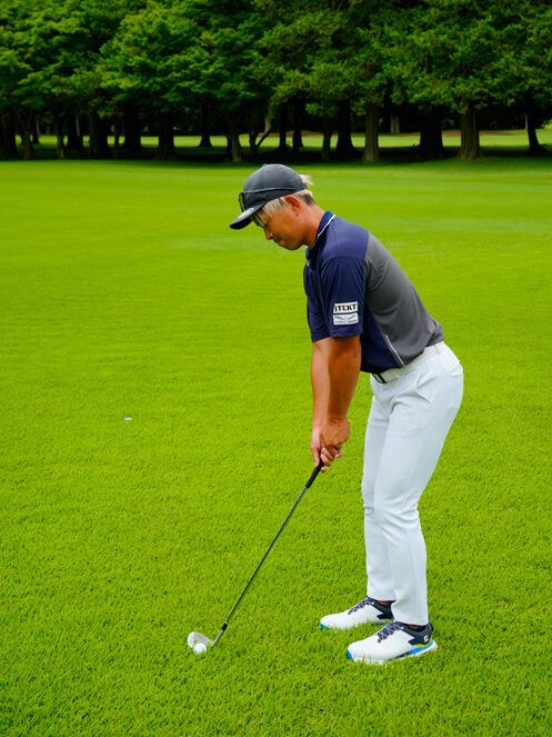 ラフからのアプローチは“カットめ”に打つのがコツ！