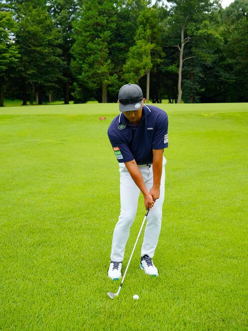 ラフからのアプローチは“カットめ”に打つのがコツ！