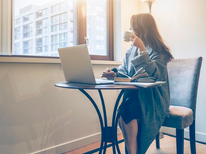 品のある女性は内面も上品!? 上品な女性の特徴をご紹介