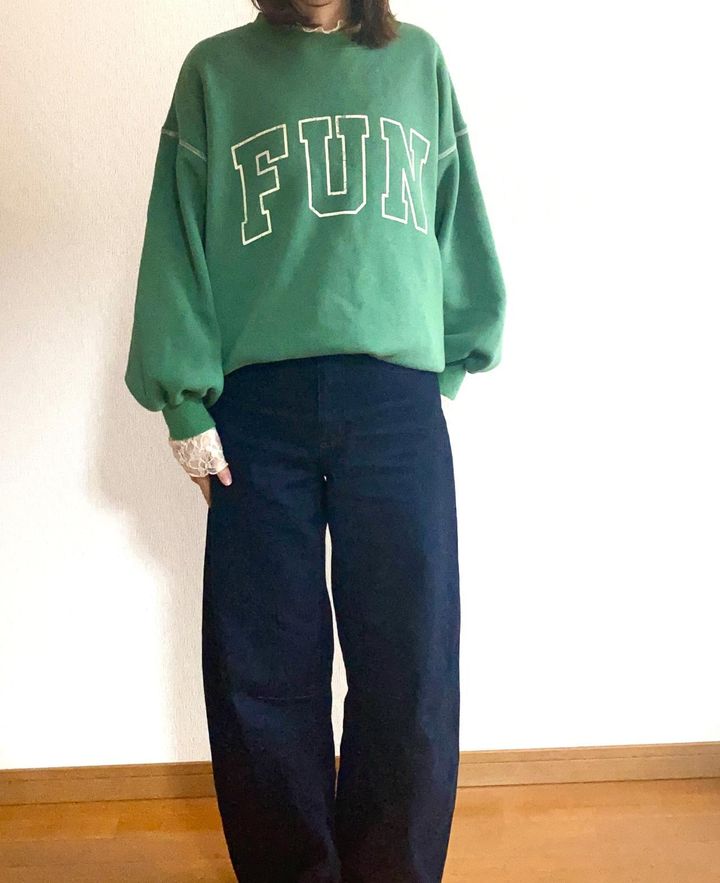 画像: 定番のスウェットコーデ