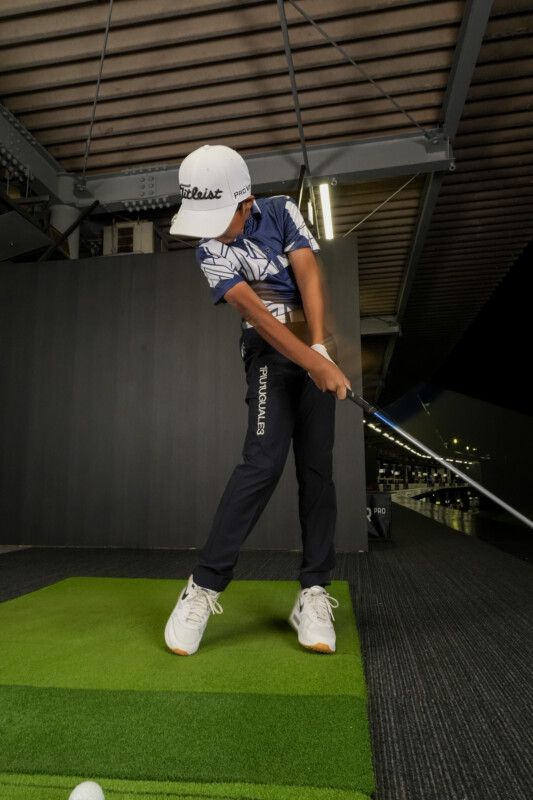 ジュニアクラブを選ぶポイントは？小学生ゴルファーが最新クラブを試打！