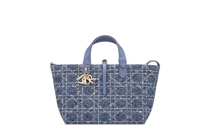 「DIOR TOUJOURS」ミディアム ￥565,000／DIOR