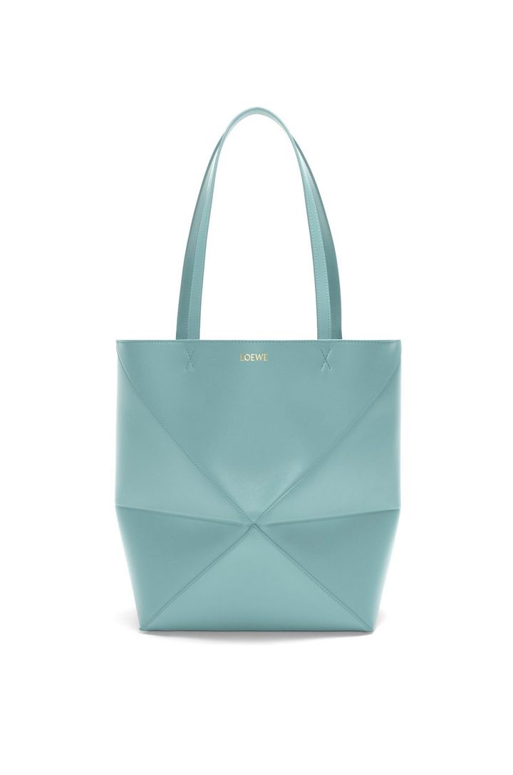 「パズルトート ミディアム」￥275,000／LOEWE