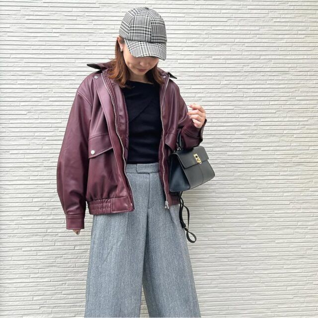 H&M オーバーサイズコーティングジャケットを着たコーデ