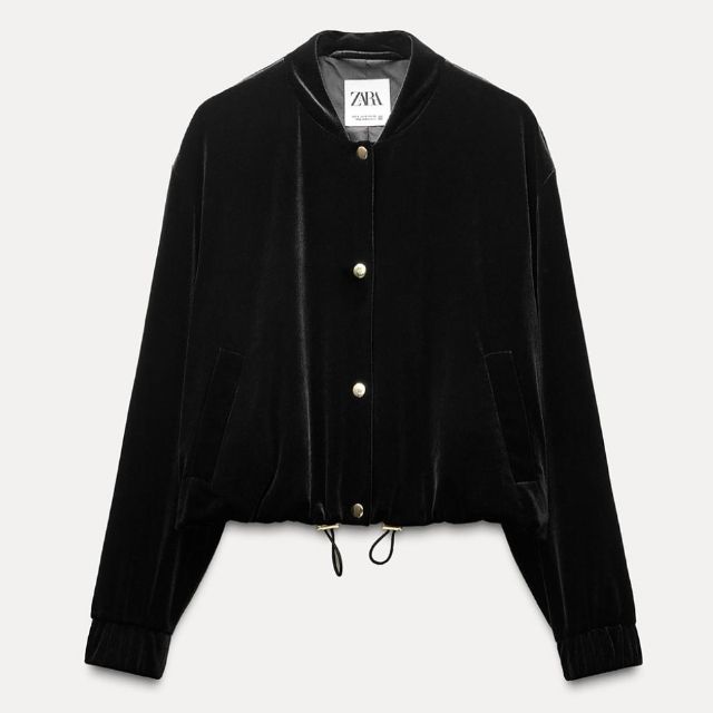 ZARAのベルベットボンバージャケット