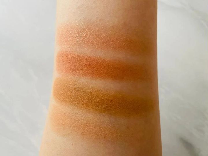 【ファミマ コスメ】sopo アイパレット 04 ダズルベージュ スウォッチ