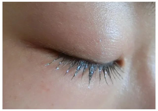 sopo（ソポ）カラーマスカラ 05 ダイアモンド 着画