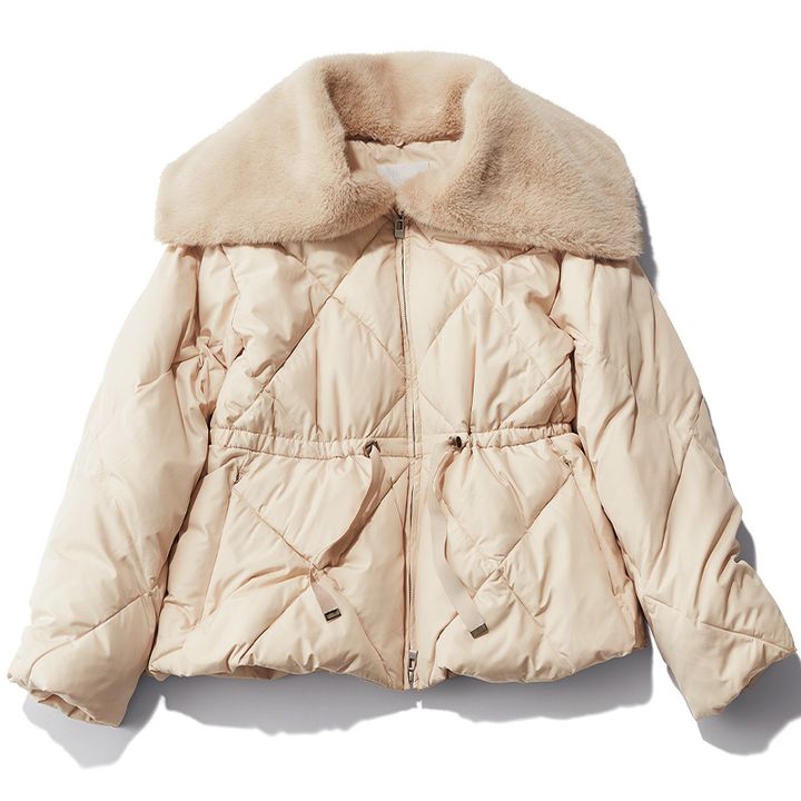 セルフォードのエコファー衿付きのベージュダウン