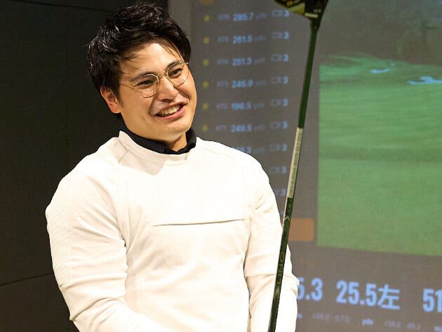 つかまえて飛ばす「赤」と、さらに叩いて飛ばせる「黒」