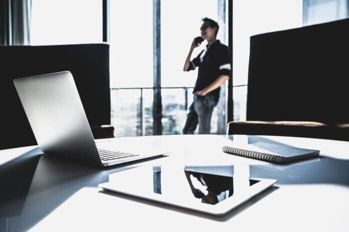 それ本当に忙しいの…？ 浮気性の人の口癖を6つ紹介