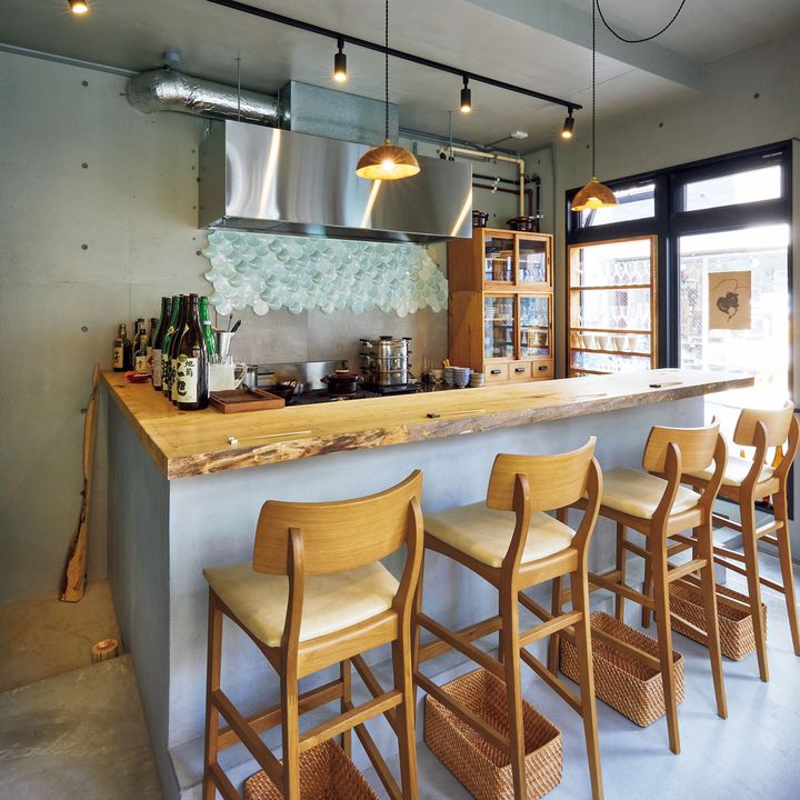 〈室見 富永〉店内