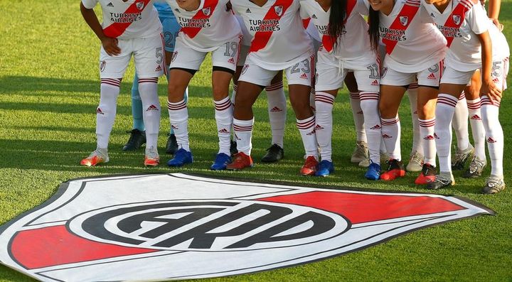 女子選手4人、人種差別容疑で逮捕…ボールガールの性的ジェスチャーへの報復説も元監督は怒り