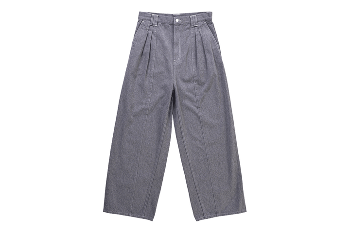 〈ヨーク フォー グラフペーパー〉のデニムパンツ