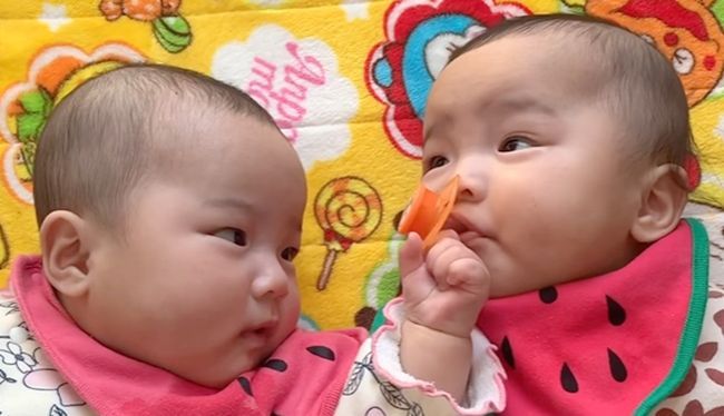 “おしゃぶりハンター現る！？このあとまさかのかわいい展開に！”