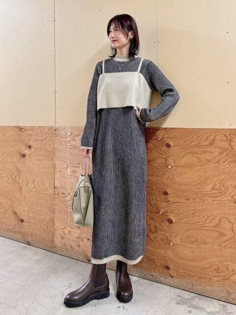 ビスチェ×ニットワンピで目線をUP