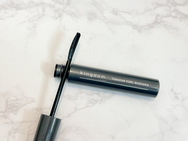 キングダム 束感カールマスカラ
