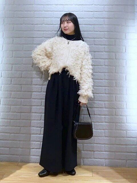 フリンジカーディガンで今年らしく