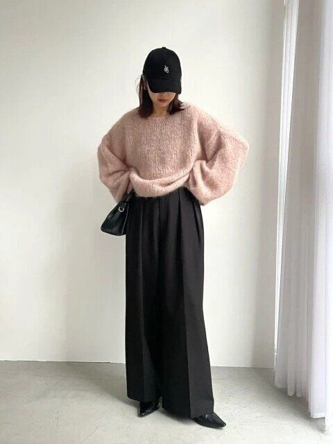 ゆるっとカジュアルはくすみピンクでこなれ見え