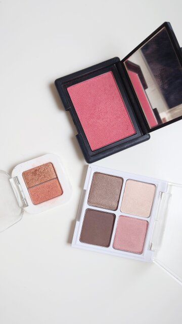 アイシャドウ チーク