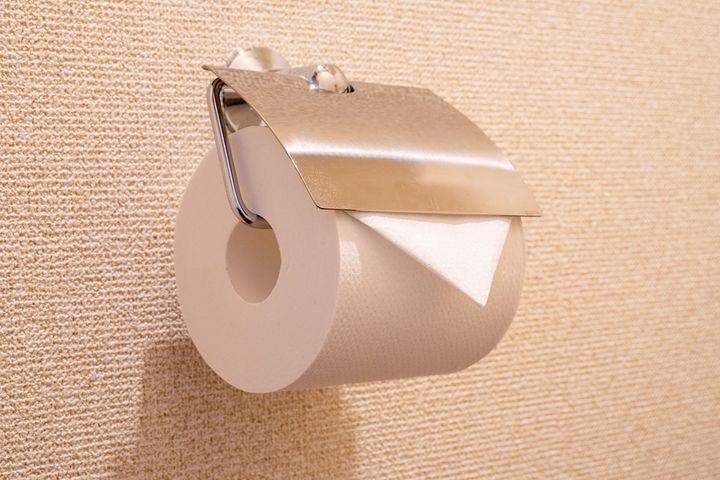 トイレットペーパーの三角折りはマナーなの？