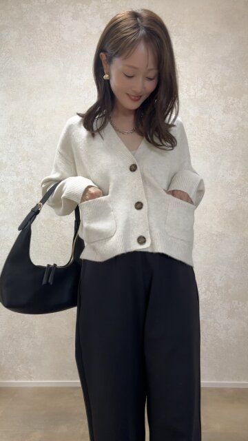 ユニクロ スフレヤーンVネックショートカーディガン 着た感じ