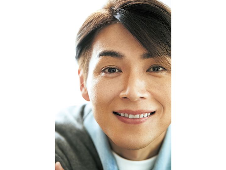顔もカラダも48歳に見えない若々しさ！純烈・白川裕二郎さん