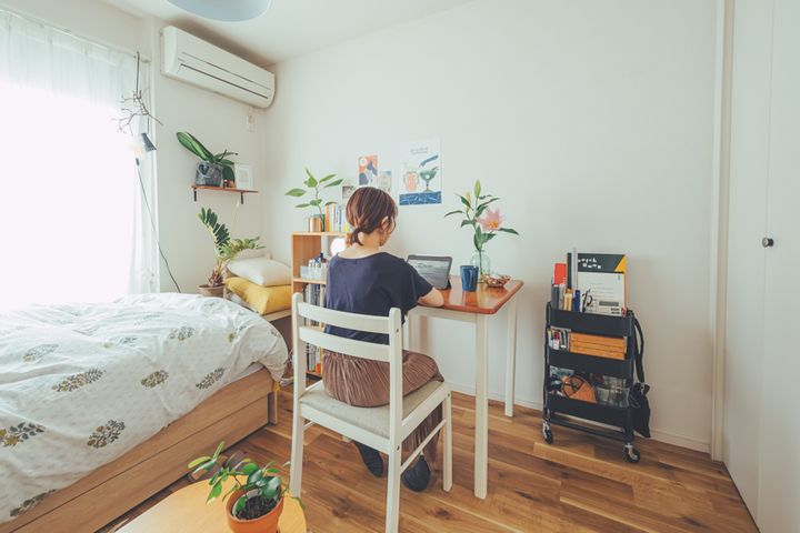 狭くても植物との暮らしを楽しむ。30㎡以下でも叶う植物のある暮らし3選