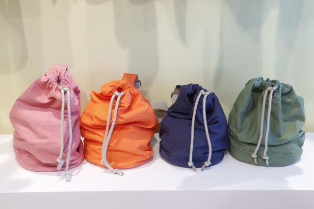 ユニクロのJWAバッグ1