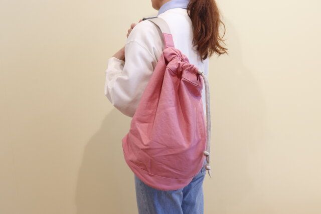 ユニクロのJWAバッグ2