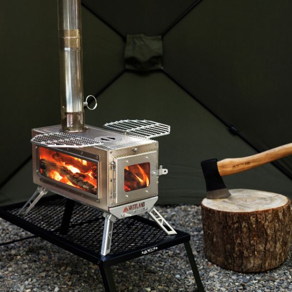 コンパクトで‟炎の癒し“が楽しめる！冬キャンプで大活躍の薪ストーブが優秀すぎる！