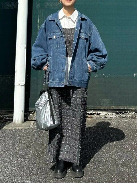 ビスチェ×シャツできれいめに仕上げる