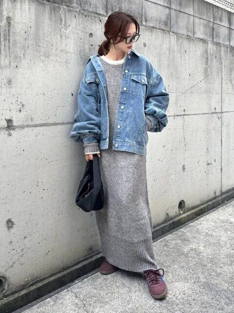 ニットワンピでレディな雰囲気