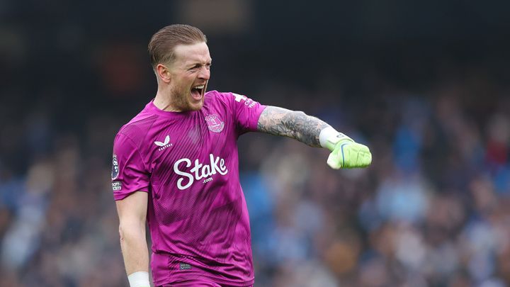 世界最高FWのPKを止めた30歳GK、水筒に書かれた「カンニングペーパー」が完璧的中だった