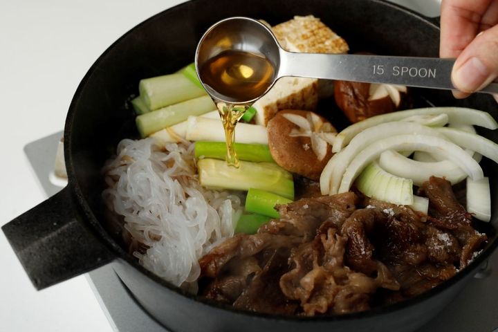 具を焼いて調味する