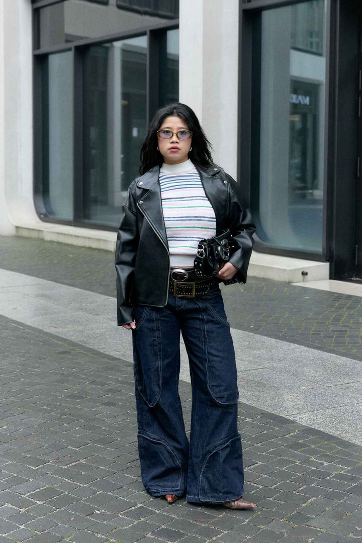 画像1: ワイドパンツにバックルベルトを重ね付け