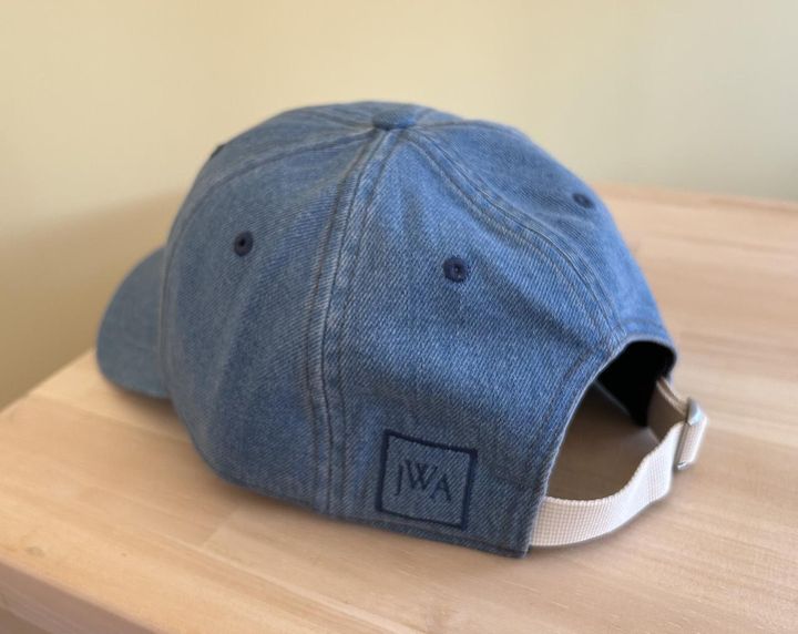 画像: 【UNIQLO and JW ANDERSON】UVカットデニムキャップ（男女兼用）¥1,990 www.uniqlo.com