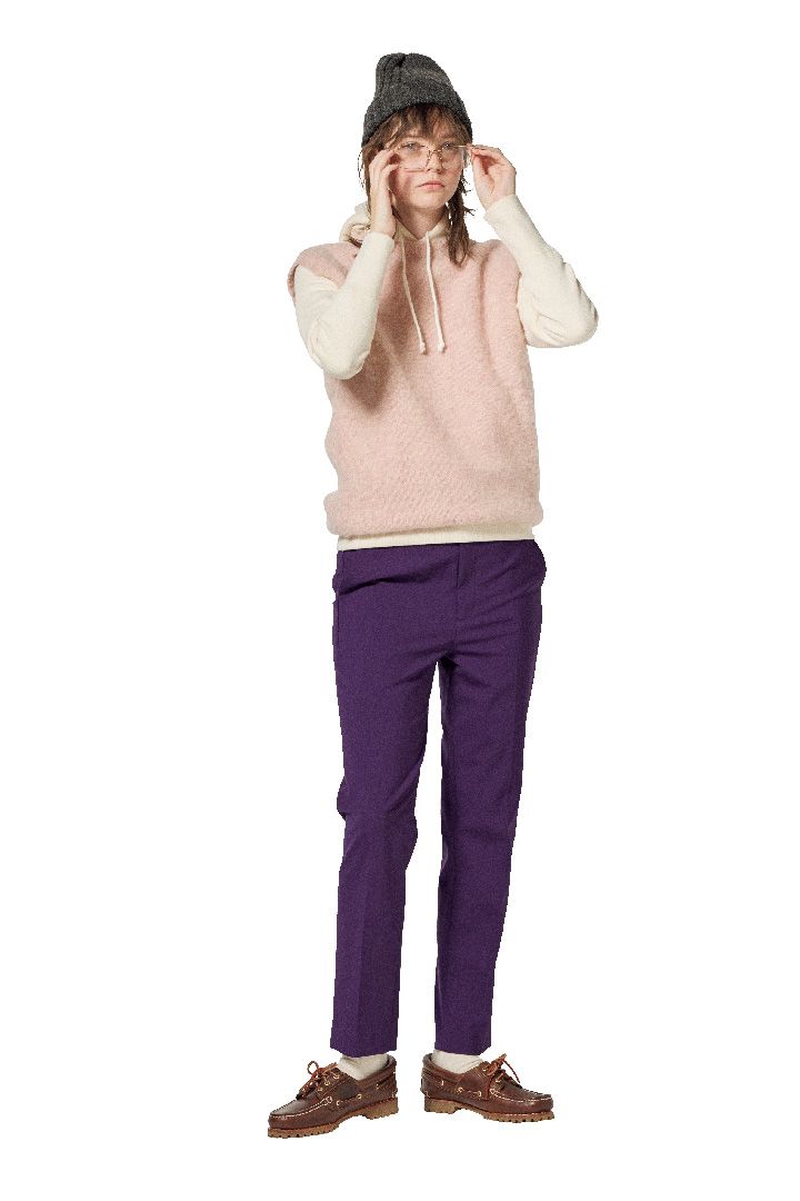 寒い冬だからこそカラフルな服を着よう！何着も欲しくなるカラーニット11選