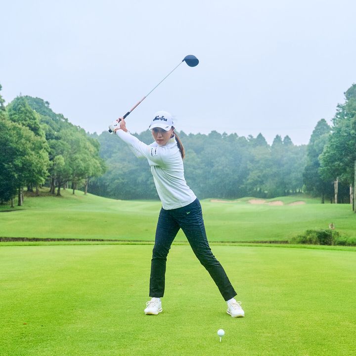 最低限の動きで最大のパワーを生み出す！ 軸のブレないスイングをマスターするコツ