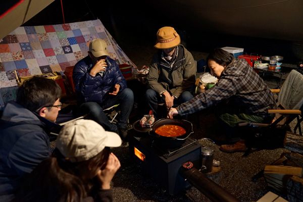 意外と知らない！冬キャンプで役に立つ薪ストーブの豆知識