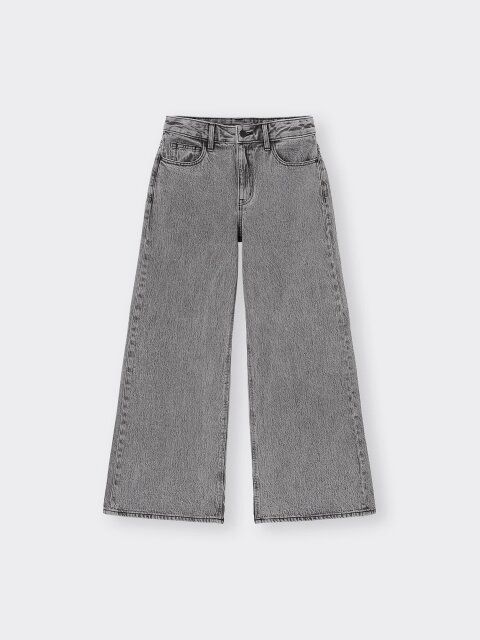 GUのミドルライズワイドジーンズ