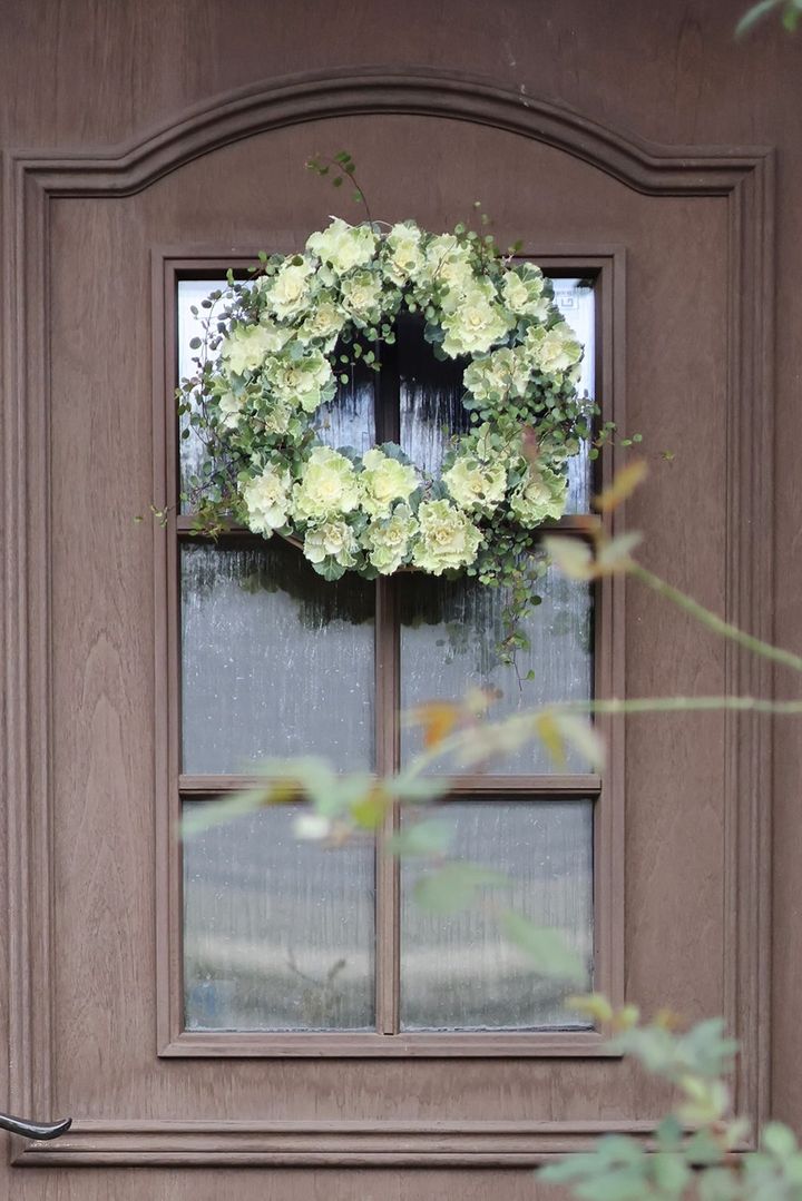 ハボタンとワイヤープランツのリース