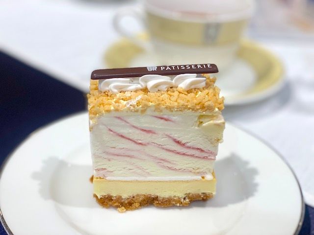 31 ザ・チーズケーキ made from ストロベリーチーズケーキ 1ピース