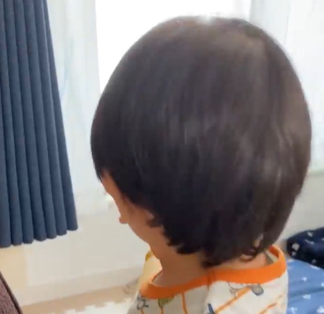 “ミルク卒業したばかりの1才6カ月の兄。弟のミルクを見つけてしまい…！”