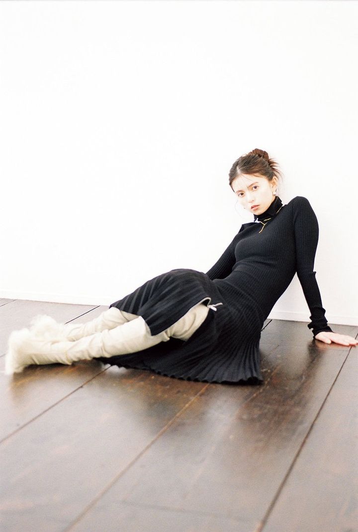 齋藤飛鳥 バーバリー