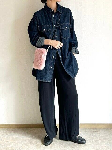 ソフトブラッシュドイージーパンツデニムジャケットコーデ