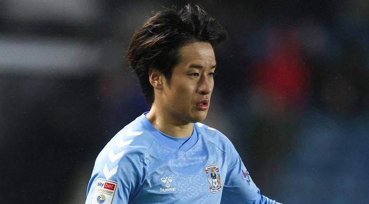 28歳日本人選手が海外でゴール！「バカ」と世界的スター監督は退場選手に激怒