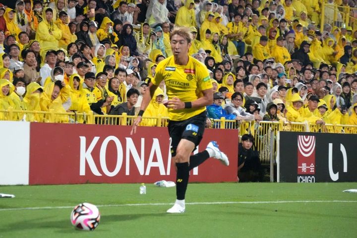 【インタビュー】J1柏レイソルDF関根大輝が進むプレミアリーグへの道「絶対にプロで通用しない」CBが日本代表のSBになるまで