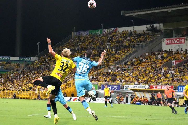 【インタビュー】J1柏レイソルDF関根大輝が進むプレミアリーグへの道「絶対にプロで通用しない」CBが日本代表のSBになるまで