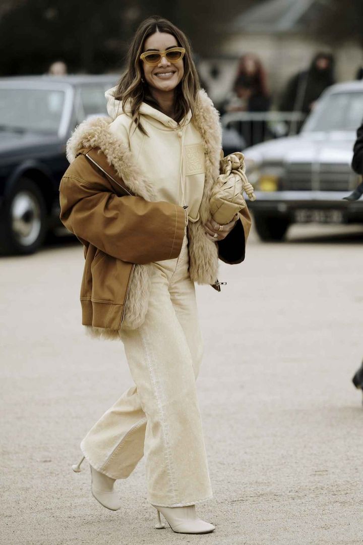 画像: クリーミーな色を軸にしてぬくもりを演出